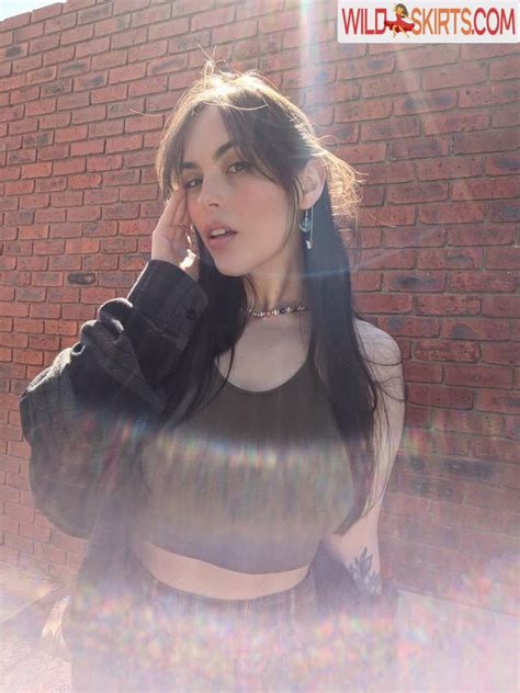 heyimbee nudes|HeyImBeePics .